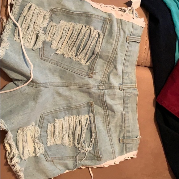 Shorts - Picture 2 of 3